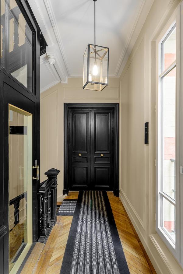 Black Door Párizs Kültér fotó